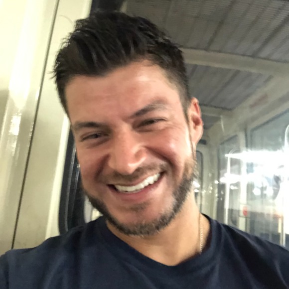 Meet your Posher, Joey - Picture 2 of 2